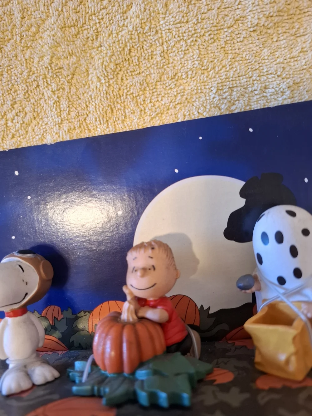 Peanuts Halloween Figurine Set - Orange & Green Holiday Decor by Peanuts